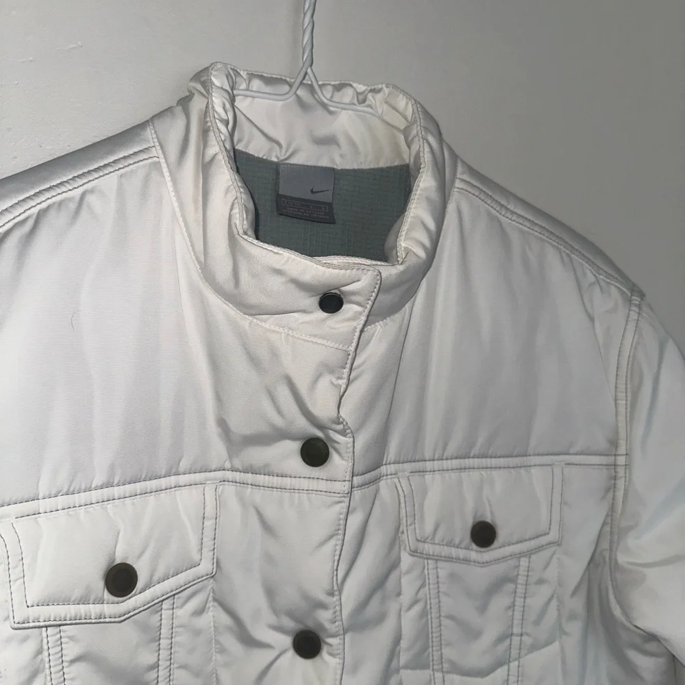Nike‎ Button Up White Puff Jacket- Girls 12-14 & Women’s Size Xs-S